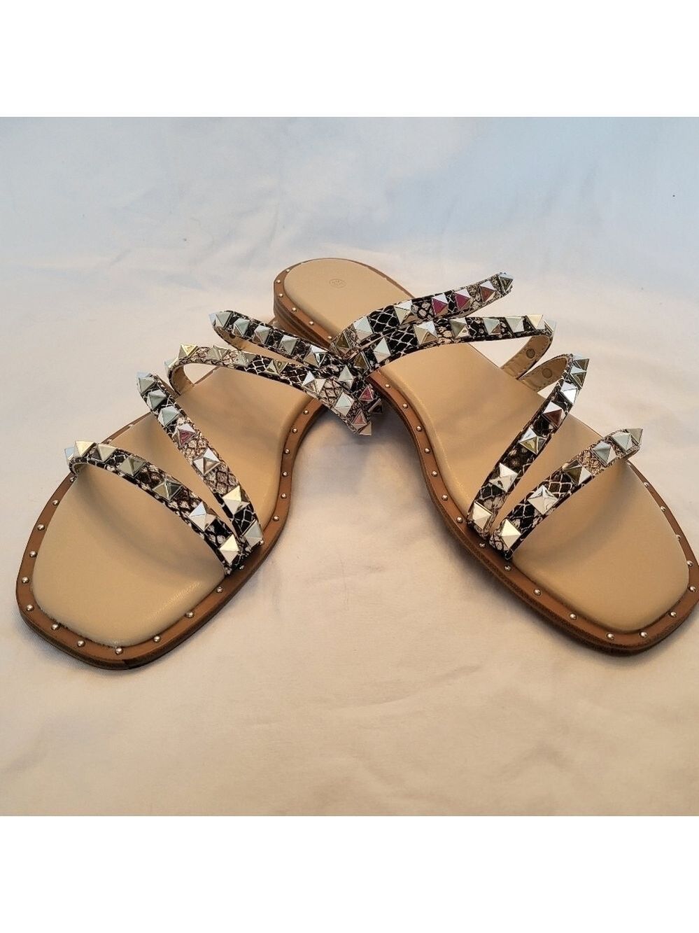 NIB Grey Snakeskin Print Studded-Embellished Elegant Sandals, Size 6.5